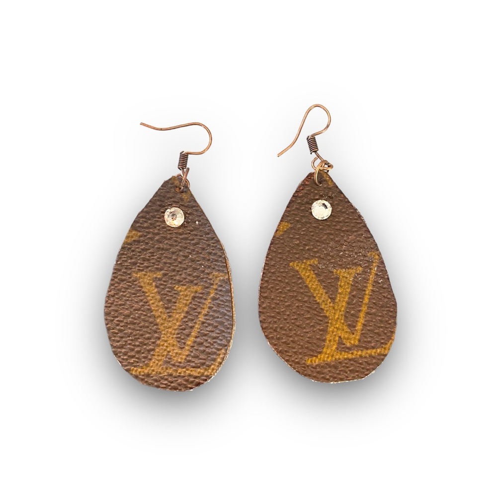 Leather earrings on unbranded hardware